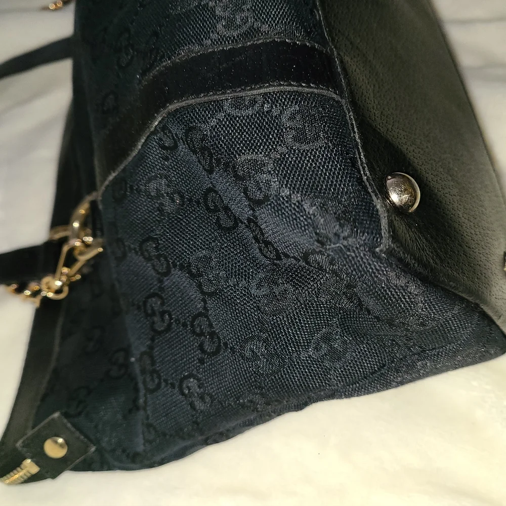 Authentic Gucci GG Black Canvas Abbey Zip Tote Shoulder Gold Hardware Bag - Picture 11 of 16